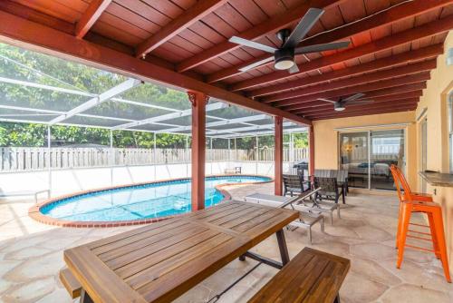 Facilities, Modern and Chic 3-bedroom Pool Home in Margate