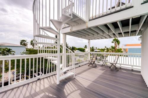 Waterfront Key West Oasis w/ Float Dock! in Sugarloaf Shores (FL)