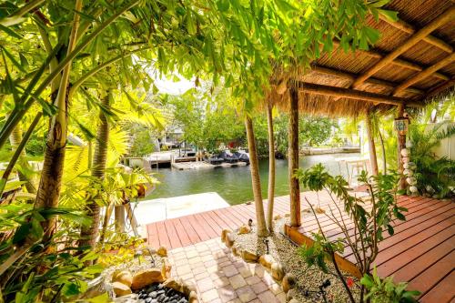 Waterfront Key West Oasis w/ Float Dock! in Sugarloaf Shores (FL)