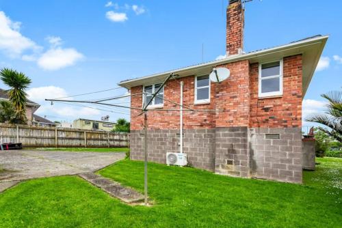 2-Bedroom Gem Near Eastern Auckland Beaches, Auckland