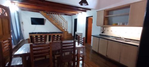 Casa quinta chica con pileta quincho y parque para 8 comfirmar reserva x telefono