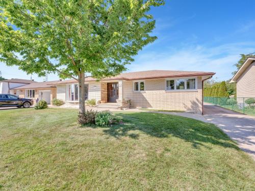 Tampilan eksterior, Park Bungalow #4 - Seacliff Beach Suites in Leamington (ON)