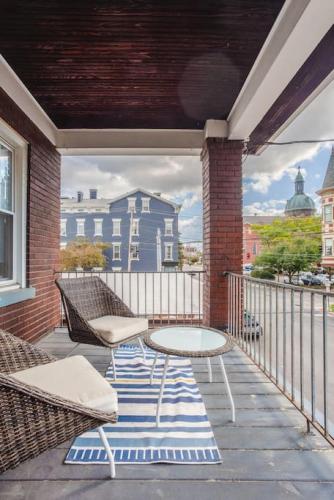 The Villa Emerald 1B Walk to Downtown Covington in Covington, USA