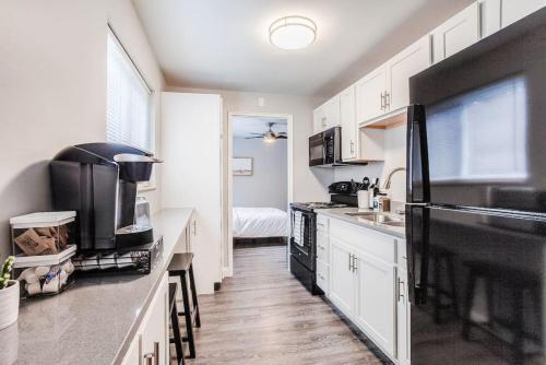 Cozy, Central 1B Apt Close to UC Hospitals, DT in Bellevue, USA