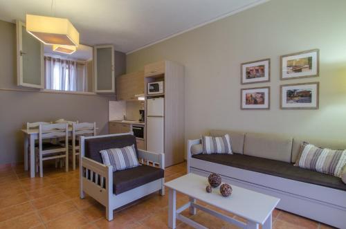 Plaka Studios, Karfás (foto 2)