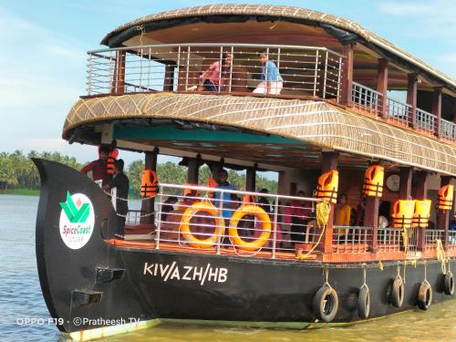 Spice coast cruise in Valiyaparamba