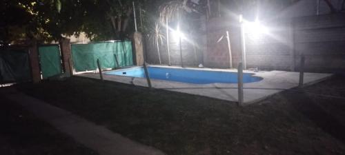 Casa quinta chica con pileta quincho y parque para 8 comfirmar reserva x telefono