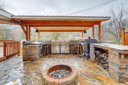 Orofino Cottage - Patio, Hot Tub and Outdoor Kitchen