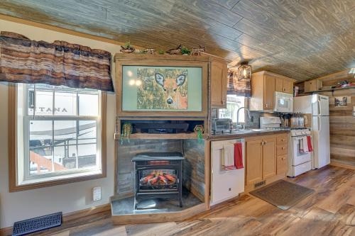 Northville Cabin with Fire Pit, 4 Mi to Boat Ramp! in Northville, USA