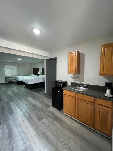 High Falls Inn & Suites in Stockbridge (GA)