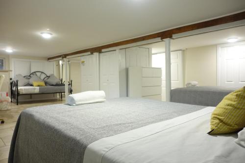 Best EWR Airport Studio-Hot Tub-Free Parking