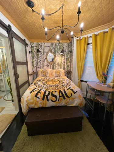 Luxurious Bedroom with Private Entrance & En-suite Bathroom image