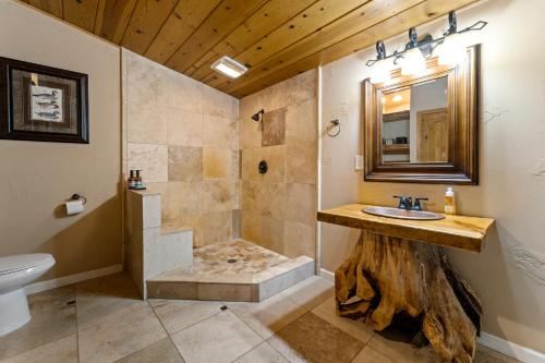 Gorgeous North Fork Cabin Near Bass Lake! Gorgeous North Fork Cabin Near Bass Lake!