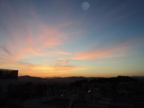 Central Lycabettus view, pr bath, pr living area, pr balcony, Atenas (foto 7)