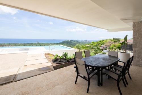 CASA AYLA A - stunning 5BR Ocean view house & infinity pool in Flamingo