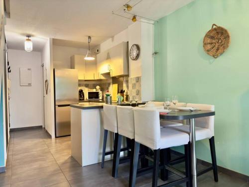 Maison au calme 2 Chambres Terrasse Clim parking gratuit in La Chamberte