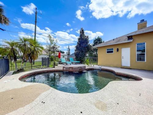Discover Your Oasis: Tropical Haven in Central PSL in Port Saint Lucie, USA