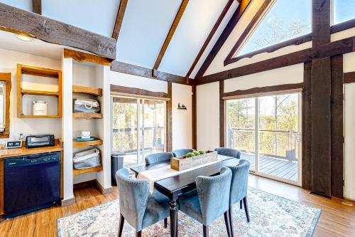 Mitchell Cabin in Nebo, USA