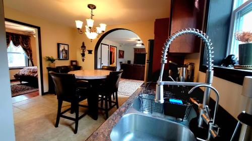 設施, The Sovereign Suite - Cozy And Convenient With Home Theater in 米爾福德 (ME)
