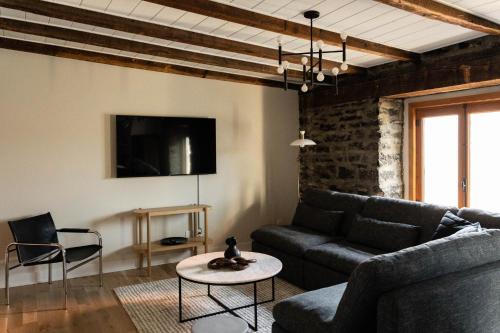 Apartment two-bedrooms queen size beds image 8