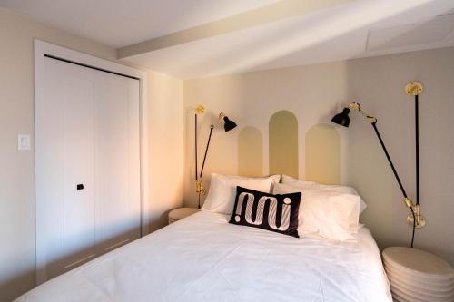 Apartment two-bedrooms queen size beds image 4
