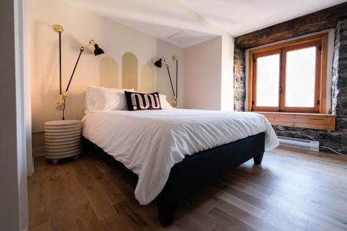 Apartment two-bedrooms queen size beds image 2