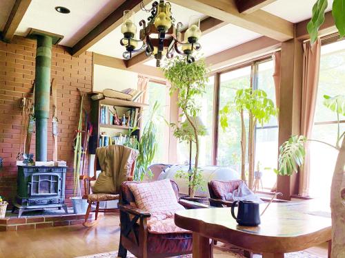 Bar/lounge, GardenPension in Hakuba