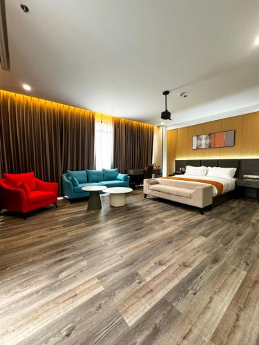 Venus Royale Hotel Room Type - Deluxe King Suite