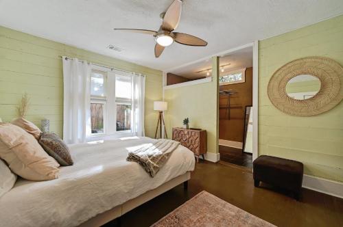 Two-Bedroom House image 6