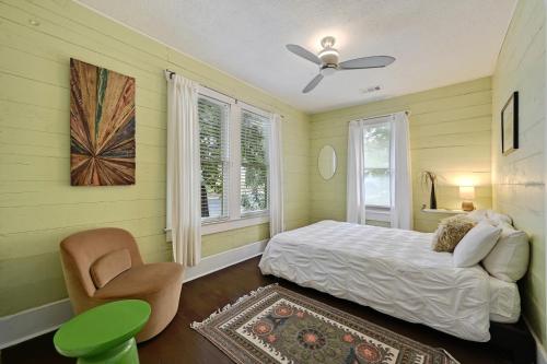 Two-Bedroom House image 2