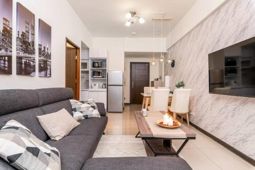 2B1bLK, Stylish & Comfortable, 5 Min to Ximen MRT • 2房1衛 客廳廚房 時尚舒適 5分到西門站, Тайбэй (фото 6)