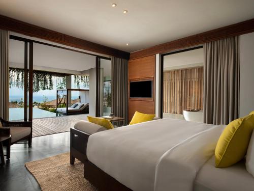 Sky Pool Suite with Ocean View room in Six Senses Bali