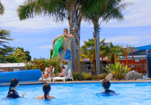 游泳池, 納皮爾肯尼迪公園度假酒店 (Kennedy Park Resort Napier) in 納皮爾