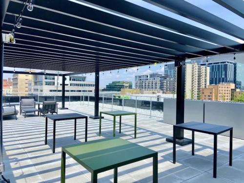 Appartement condo avec terrasse privée dans le Quartier des Spectacles, Champlain