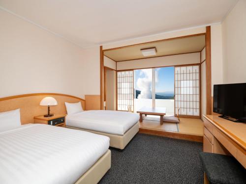 Twin Room with Tatami Area