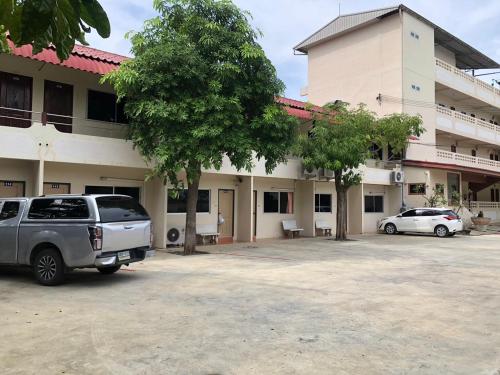 ราชพฤกษ์รีสอร์ต ลพบุรี (RACHAPHRUKRESORTLOPBURI) in ลพบุรี