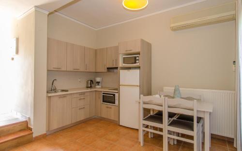 Plaka Studios, Karfás (foto 4)