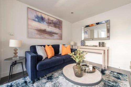 Elevated Elegance: 1BR 1BA Flat in Wellmeadow Rd - Apartment - London