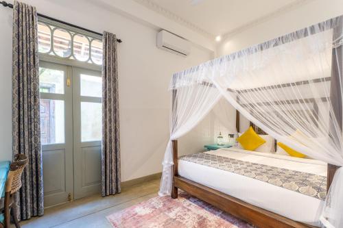 Double Room with Patio room in The Fort House