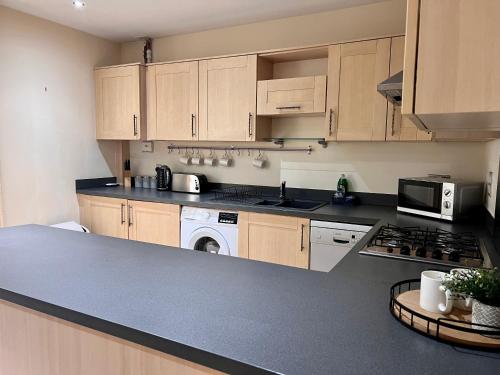 Leicester Contractor Home - Syster Properties - Spacious Rooms