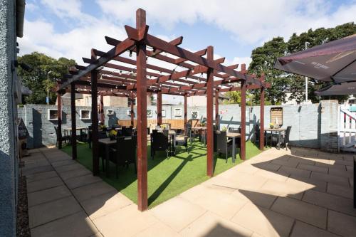 West Port Hotel - image 7