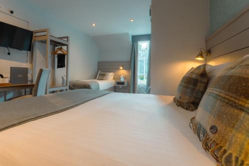 West Port Hotel - image 5