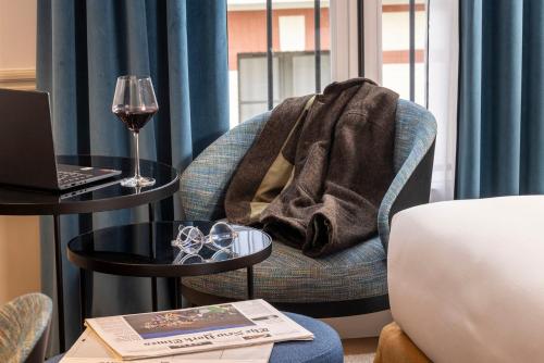 Victoria Palace Hotel - image 9