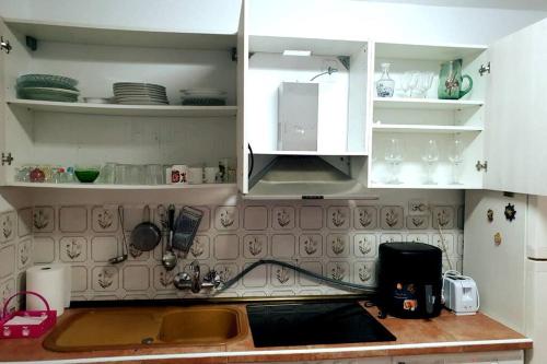 virtuve, Casa rural para 8 huéspedes en plena naturaleza (Casa rural para 8 huespedes en plena naturaleza) in Gestalgar