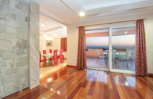 Villa Art - image 8