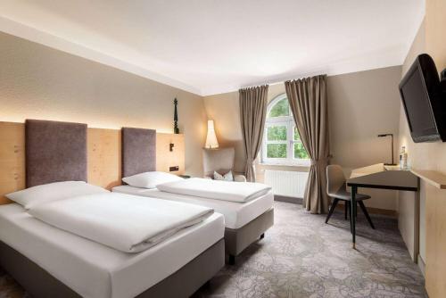 1 queen bed