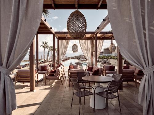 Bar/lounge, The Royal Senses Resort Crete, Curio Collection by Hilton in Geropotamos