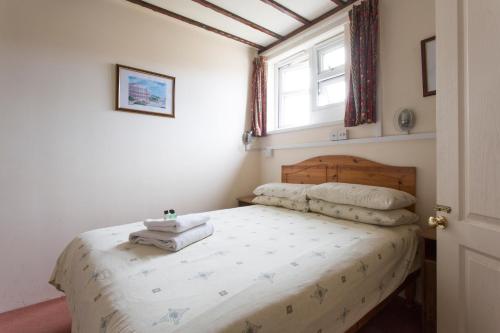 Oakwood Bed and Breakfast Heathrow - image 12