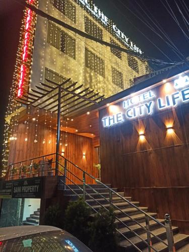 The City Life Hotel