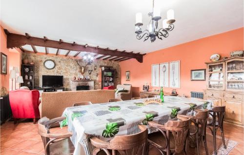 Gorgeous Home In Las Regueras With Kitchen